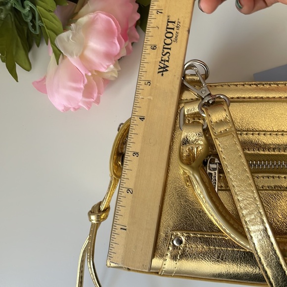 Pretty Metallic Gold City Bag - Picture 16 of 16